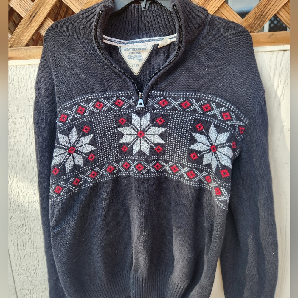 Weatherproof Vintage Black and Red Zip Up Sweater